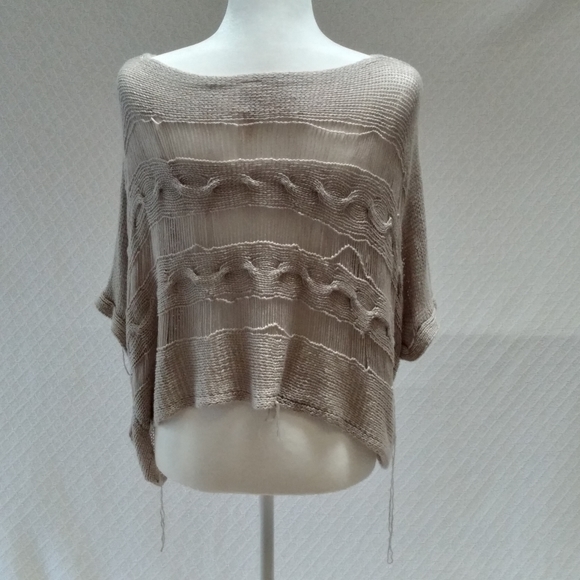 Banana Distressed Knitted Cover Up Flowy Top - Picture 4 of 7